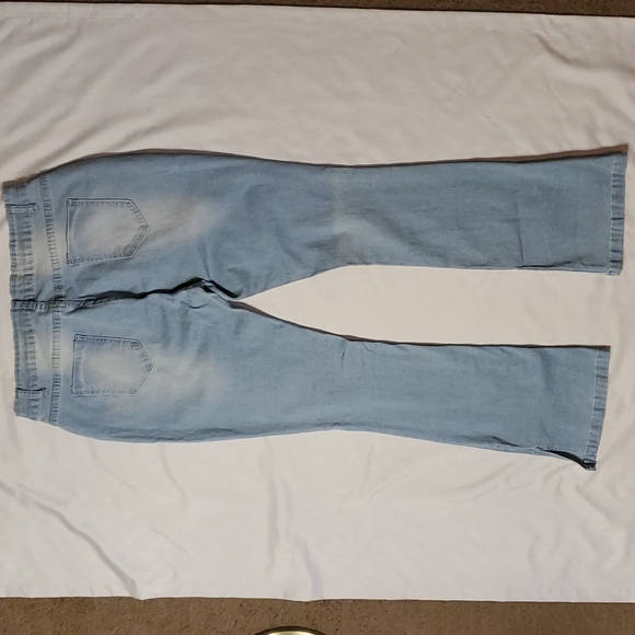 Jeans - Picture 3 of 5